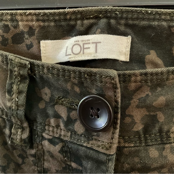 Ann Taylor Loft Marisa Fit Camo Pants with Light Stretch 👖 - Picture 5 of 9